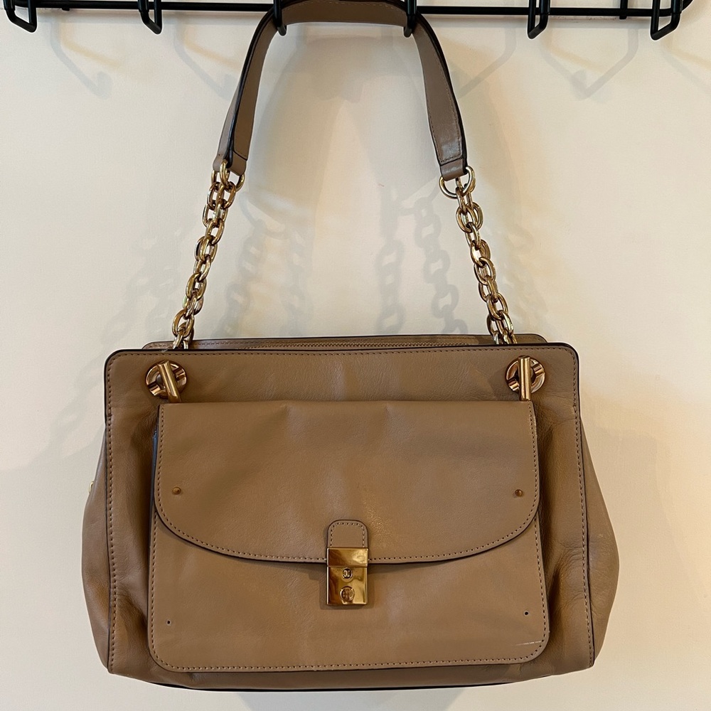 Tory Burch Priscilla Bag in taupe with gold tone chains